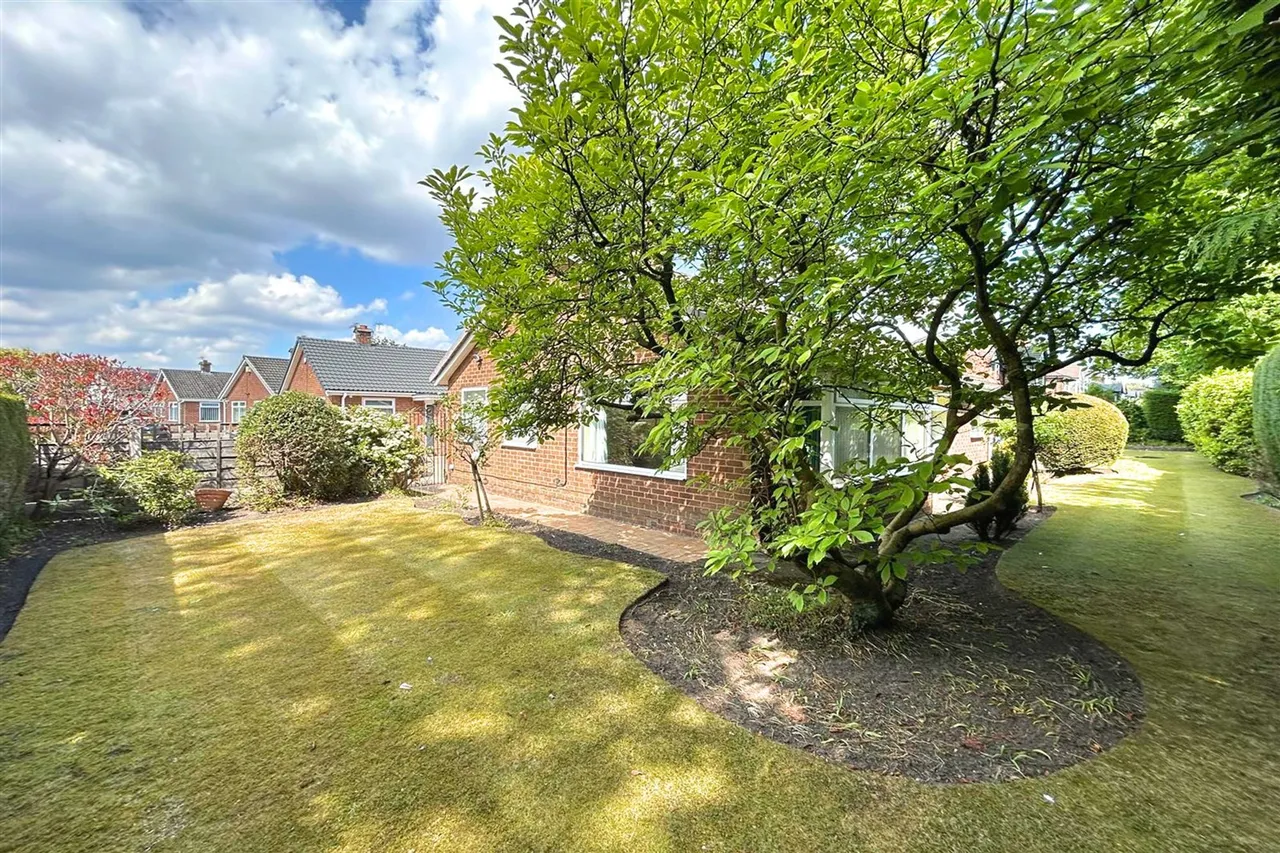 Goodwood Avenue, Manchester, photo 17