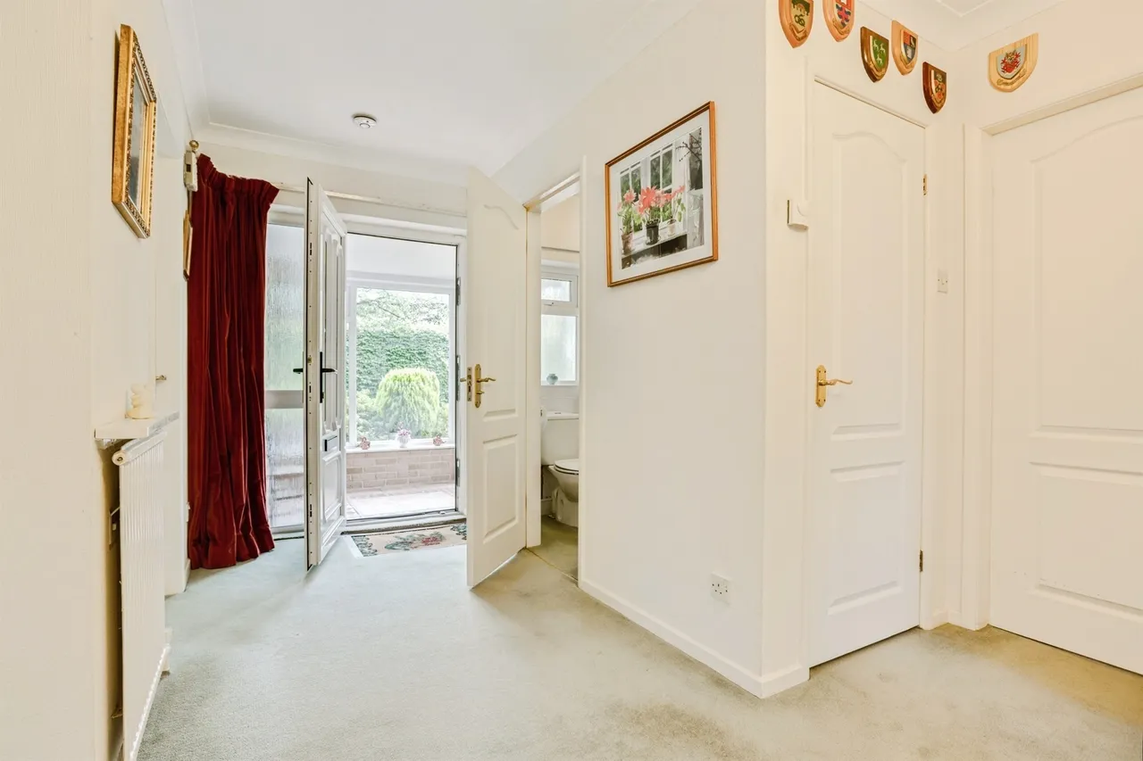 Woodthorpe Park Drive, WAKEFIELD, photo 8