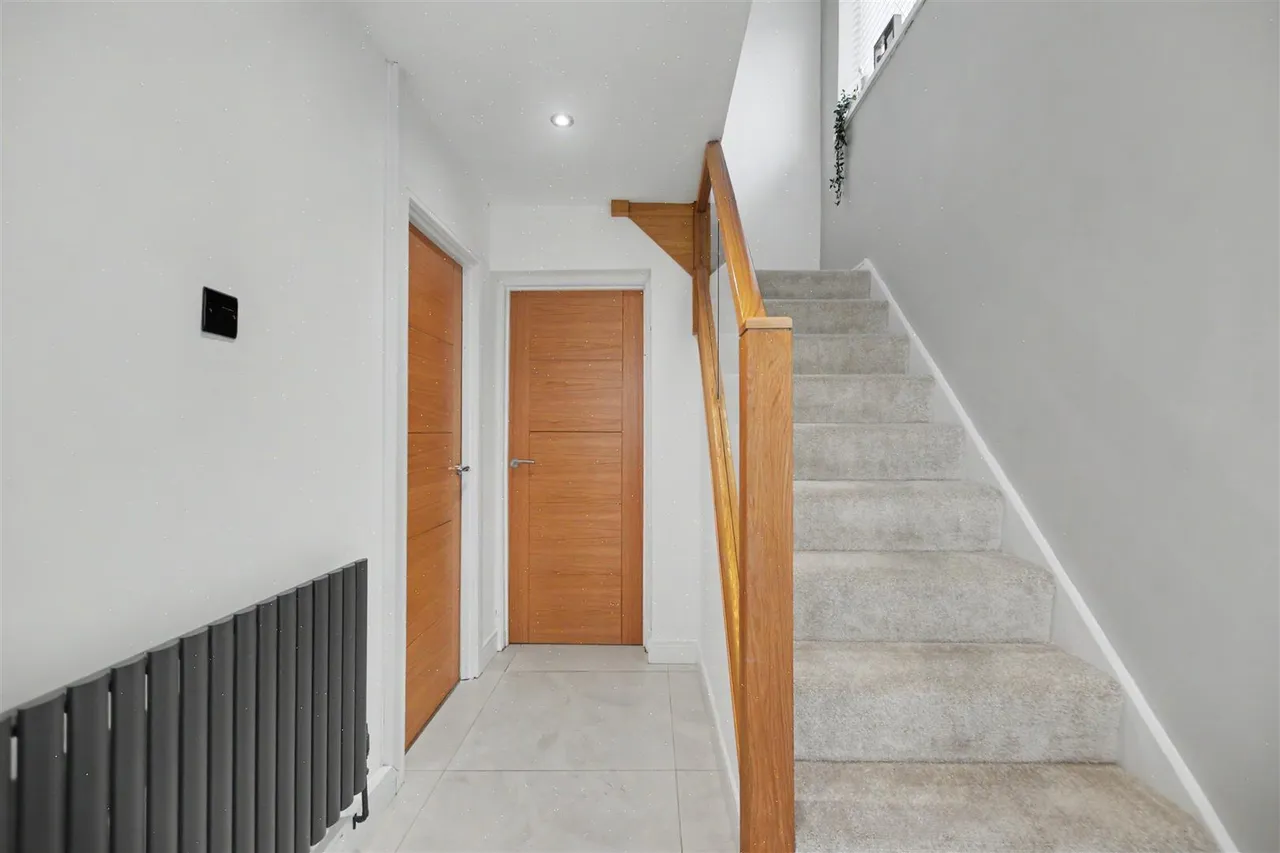 Dovedale Avenue, Long Eaton, NG10, photo 6