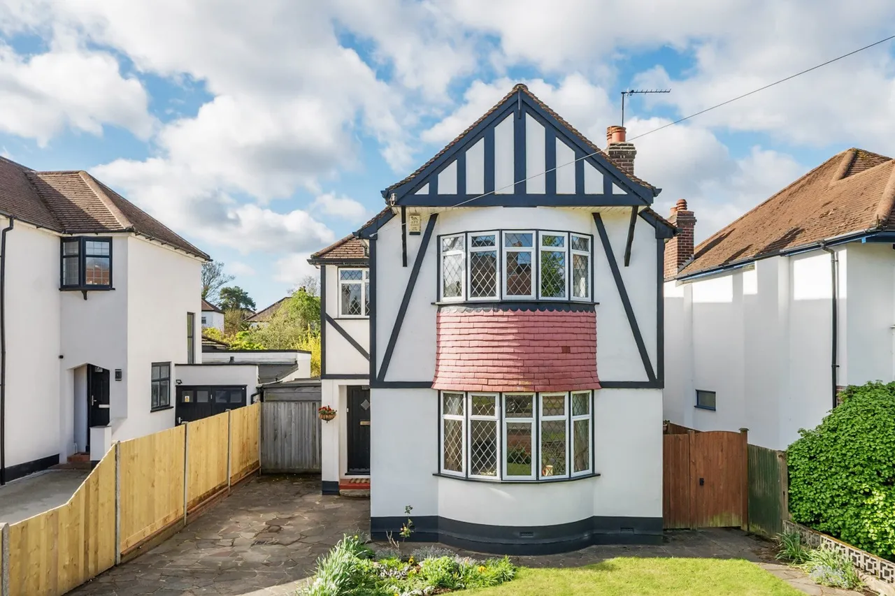 3 bed house for sale — Park Avenue, BR6