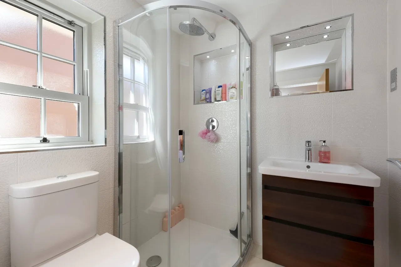 Wattleton Road, Beaconsfield, HP9, photo 17