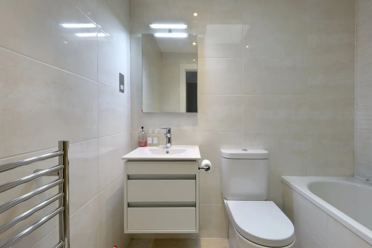 Wattleton Road, Beaconsfield, HP9, photo 21