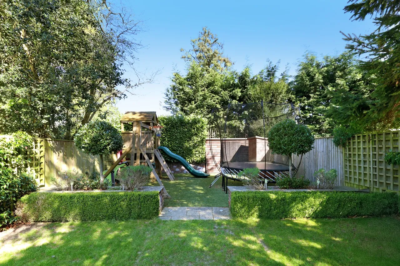 Wattleton Road, Beaconsfield, HP9, photo 22