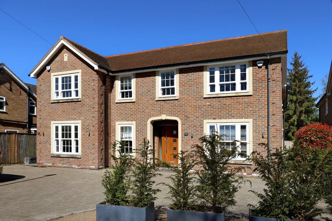 4 bed house for sale, Wattleton Road, Beaconsfield, HP9