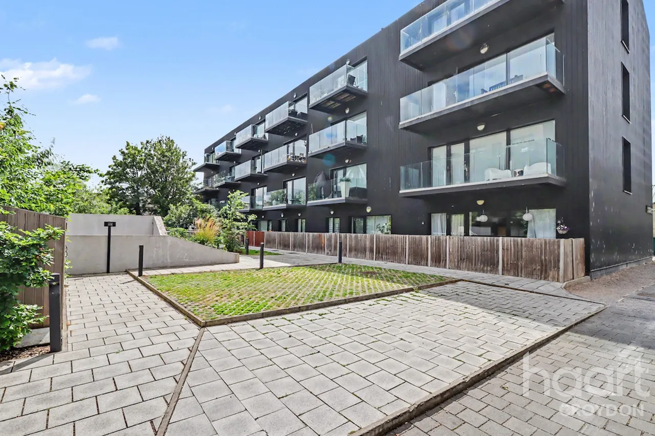 1 bed flat for sale, Bell Foundry Close, Croydon, CR0
