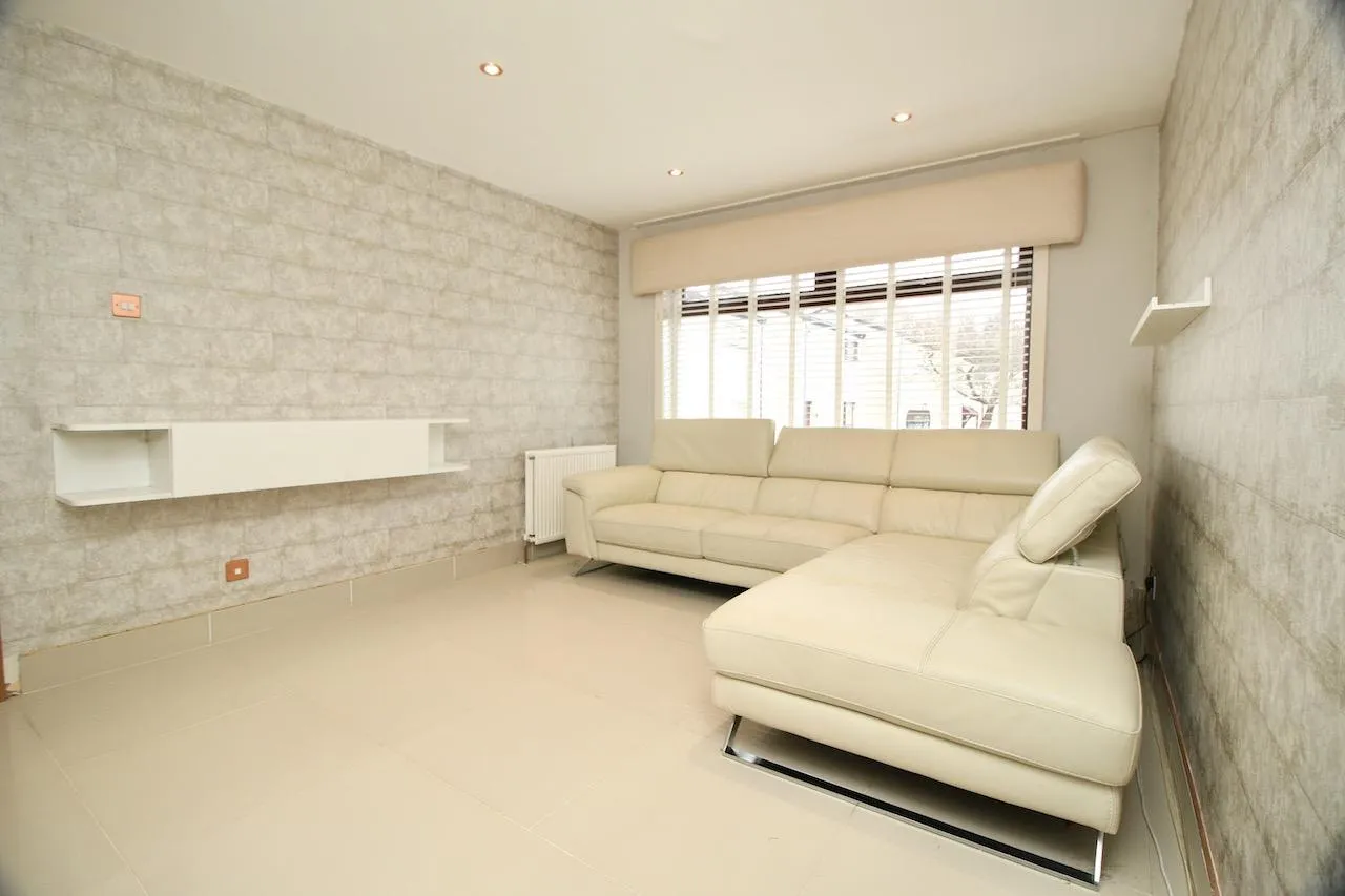 Woodhead Grove, Westfield, Cumbernauld, G68 9DE, photo 4