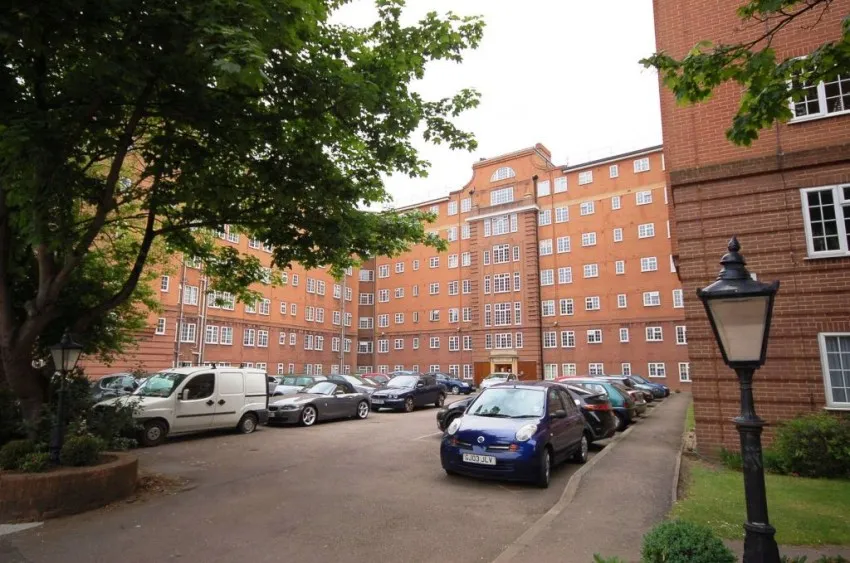2 bed property for sale — Stamford Court, W6