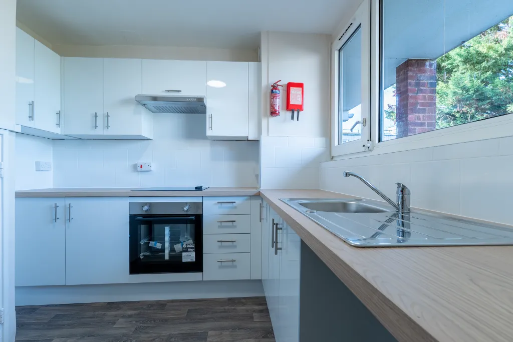 Ibsley Gardens, London, SW15, photo 2