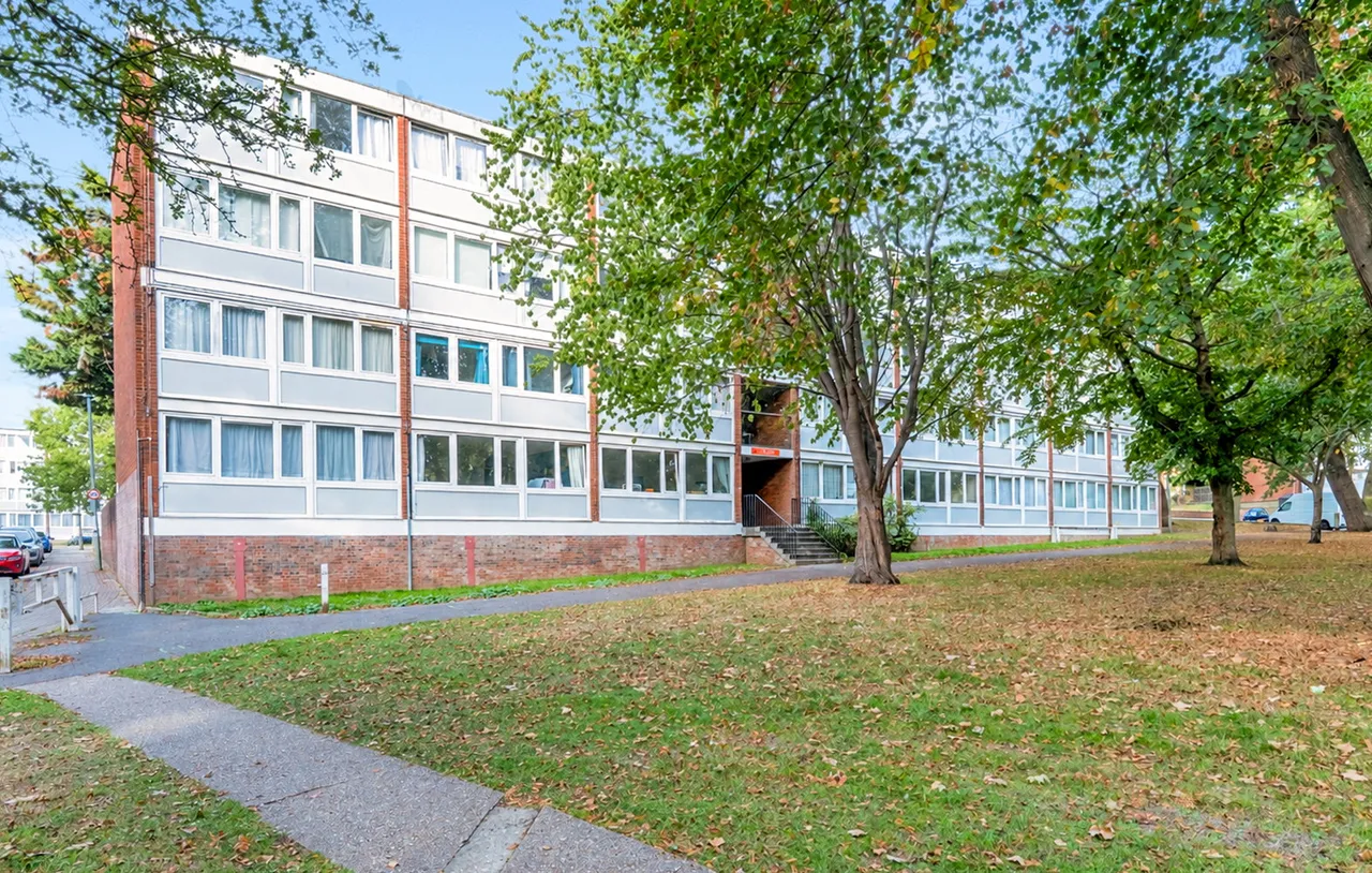 Ibsley Gardens, London, SW15, photo 3