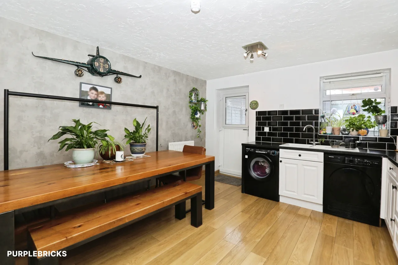Blackbird Way, Stoke-On-Trent, ST7, photo 7
