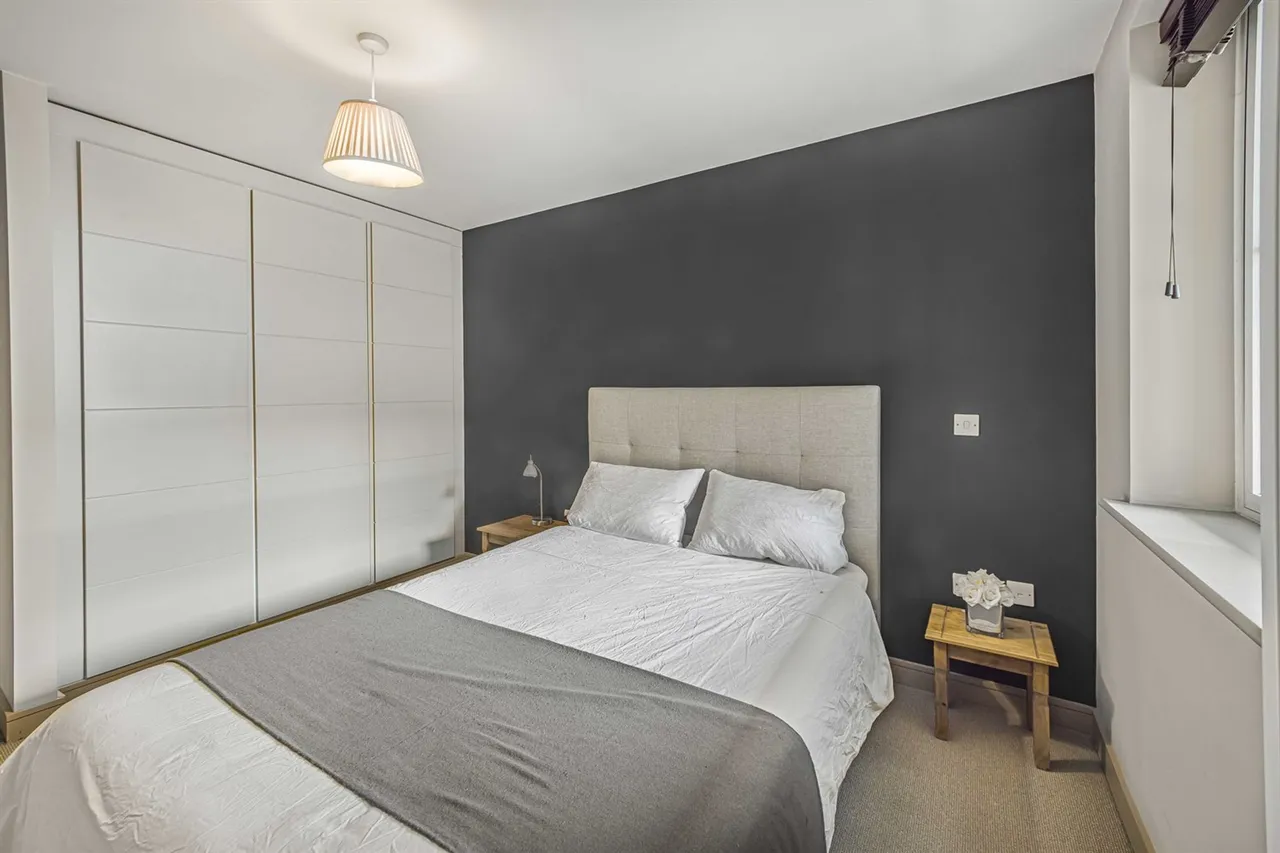 Hale Road, Altrincham, photo 5