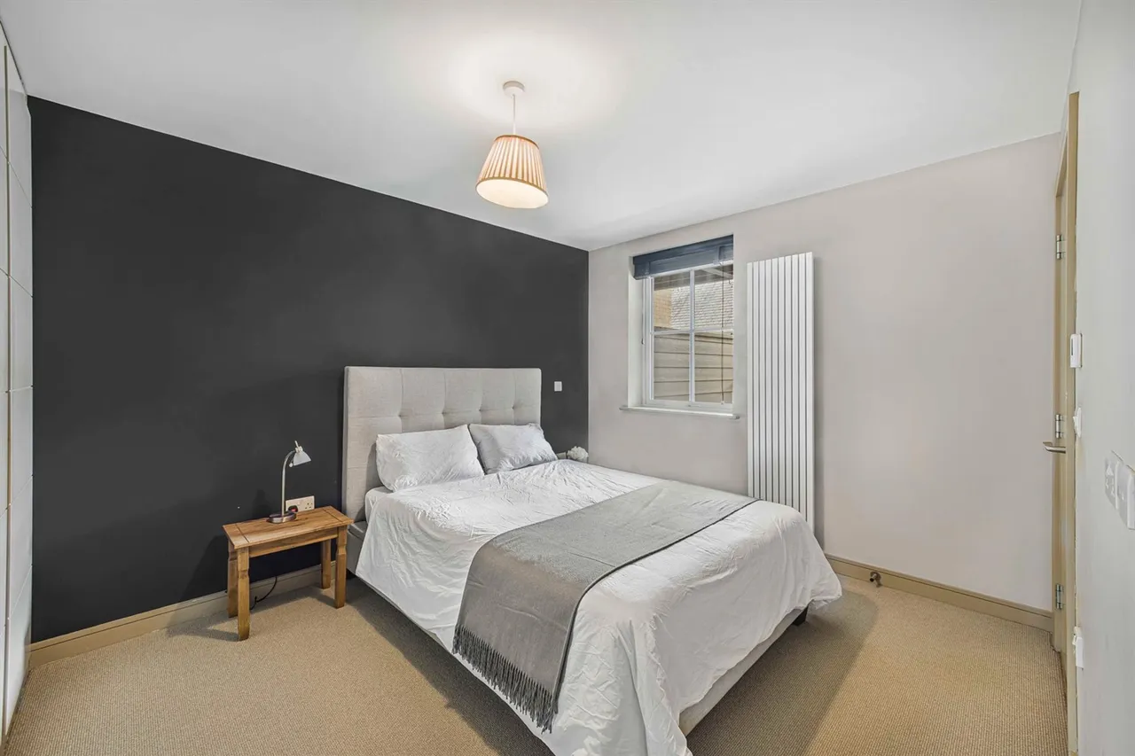 Hale Road, Altrincham, photo 8