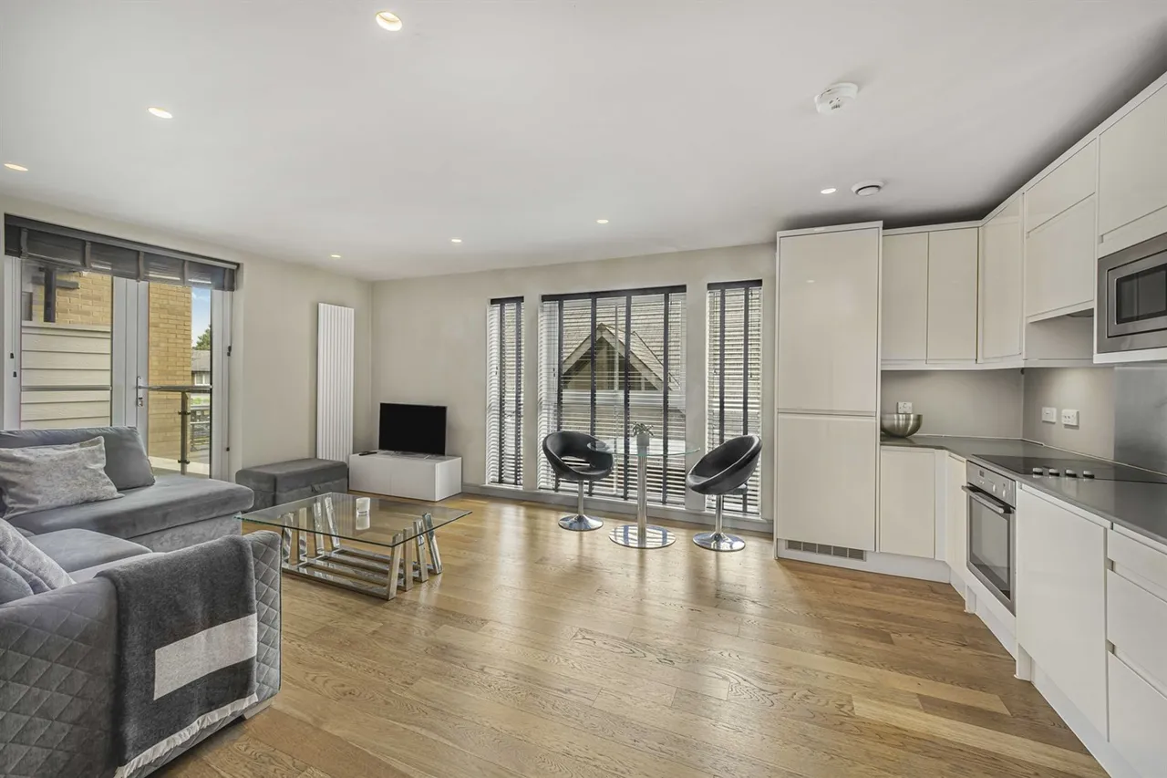 Hale Road, Altrincham, photo 2