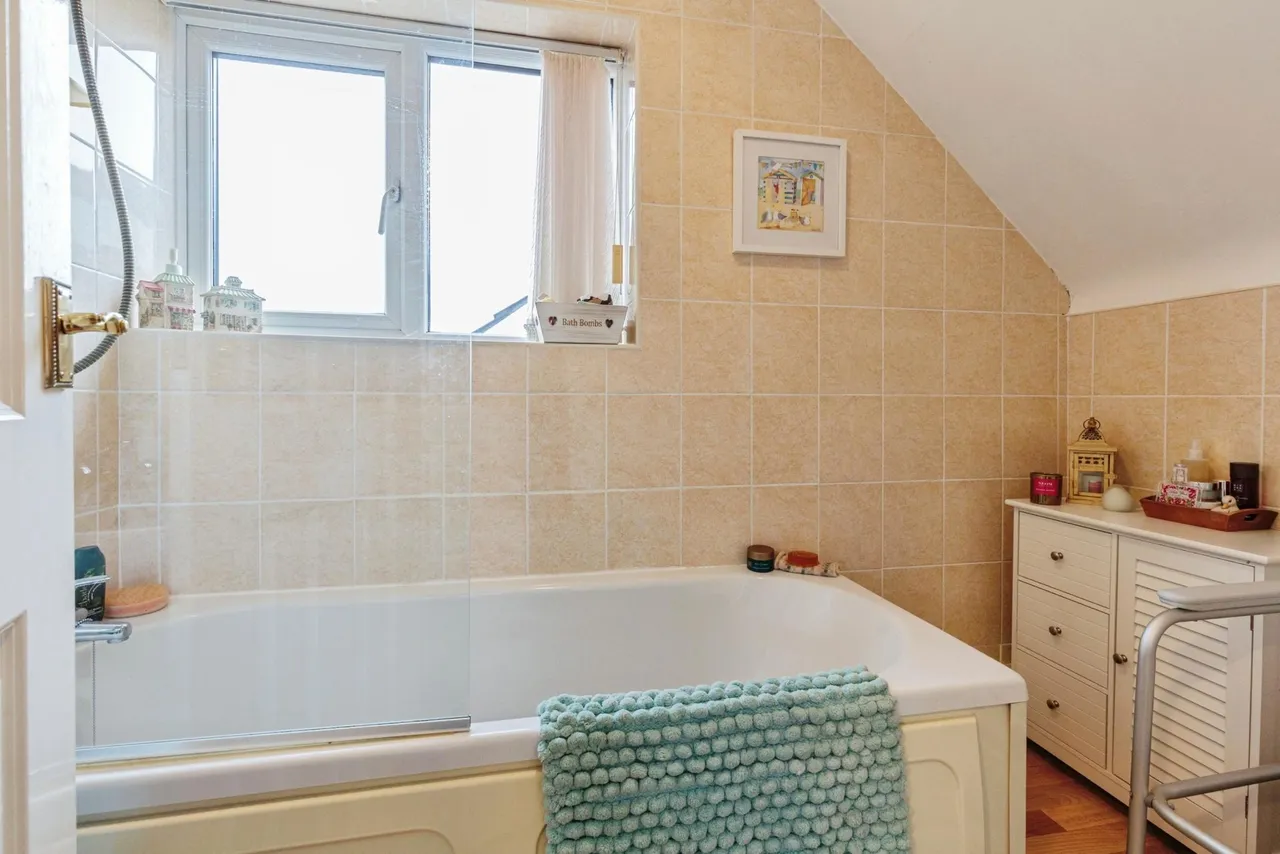 Fleetwood Road, Preston, PR4, photo 21