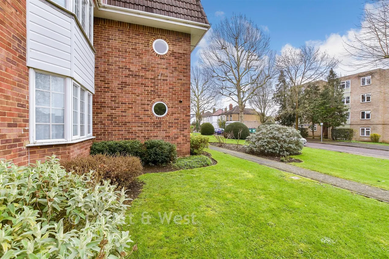 Thicket Road, Sutton, SM1, photo 17