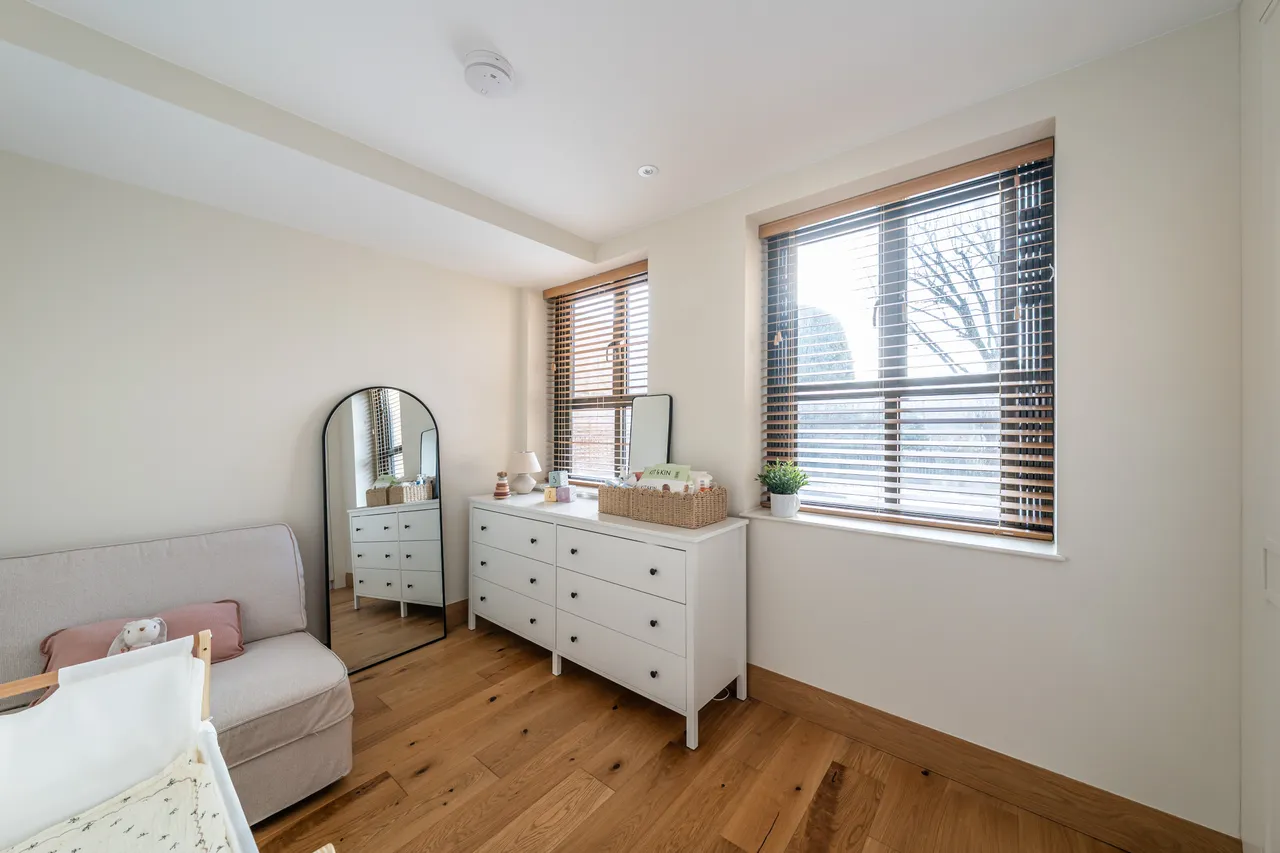 Clapham High Street, London, SW4, photo 10