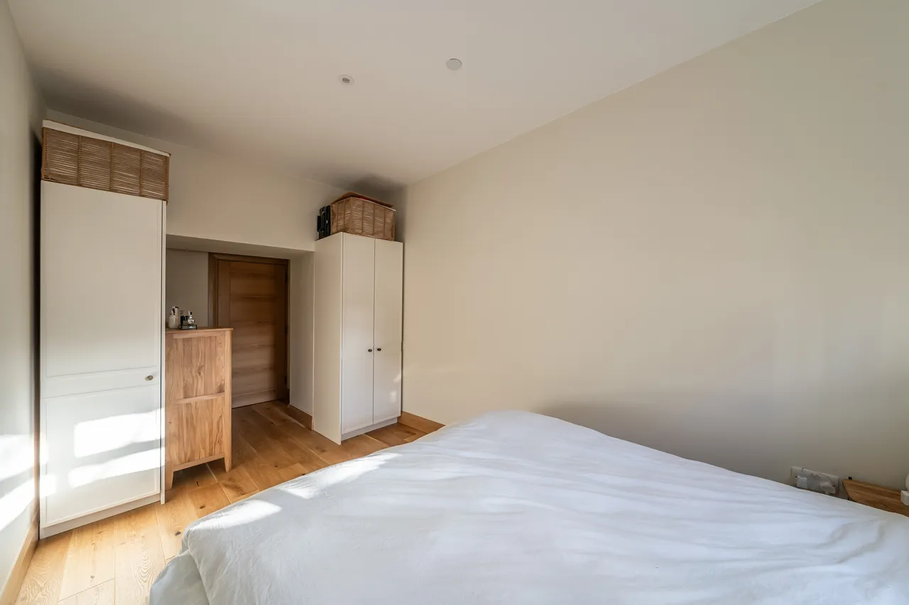 Clapham High Street, London, SW4, photo 8