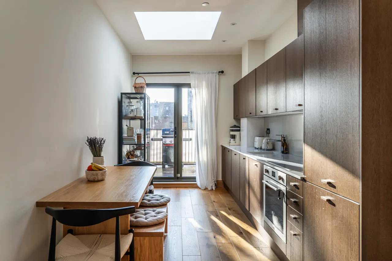 Clapham High Street, London, SW4, photo 11