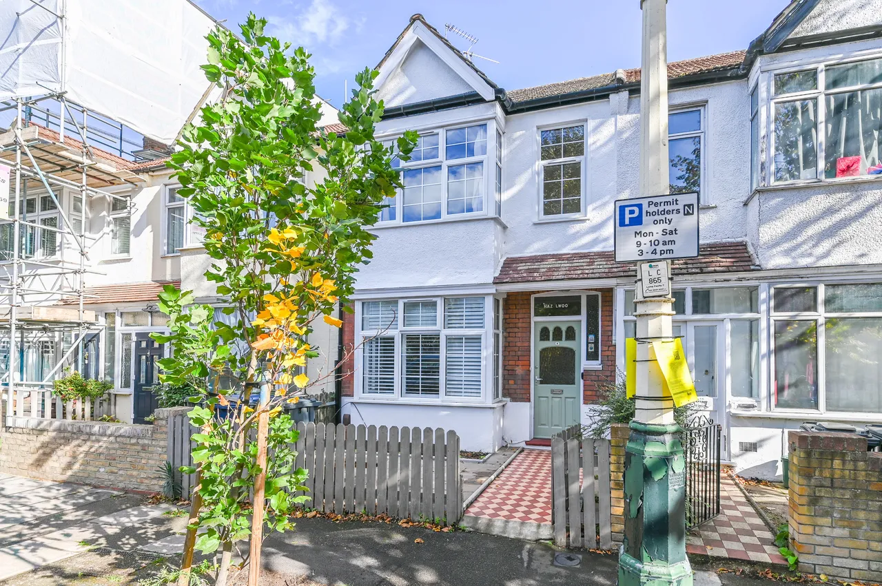 3 bed house to rent, London, W5