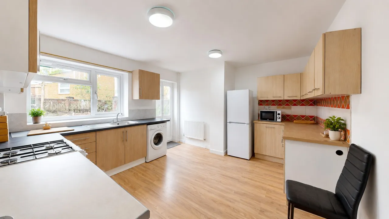 Moulsecoomb Way, Moulsecoomb, Brighton, BN2, photo 2