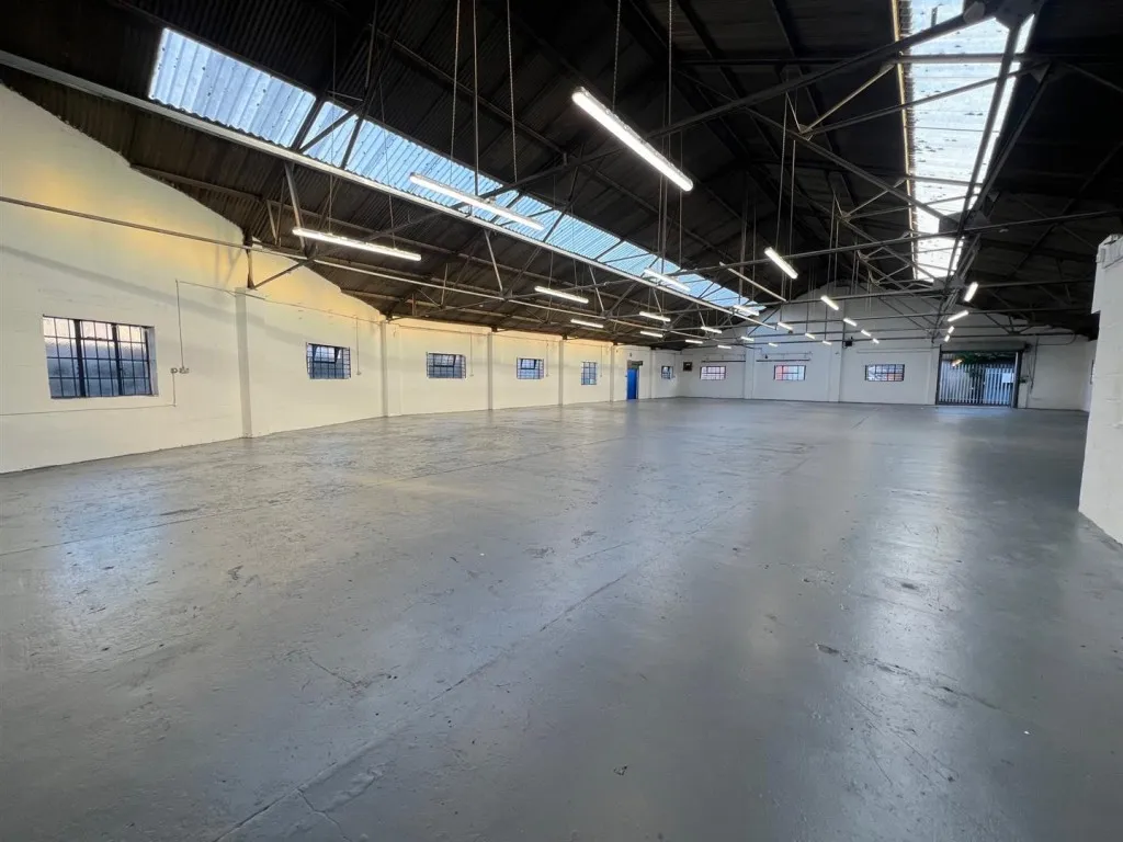 industrial unit to rent — Barton Manor, Bristol, BS2 0RL