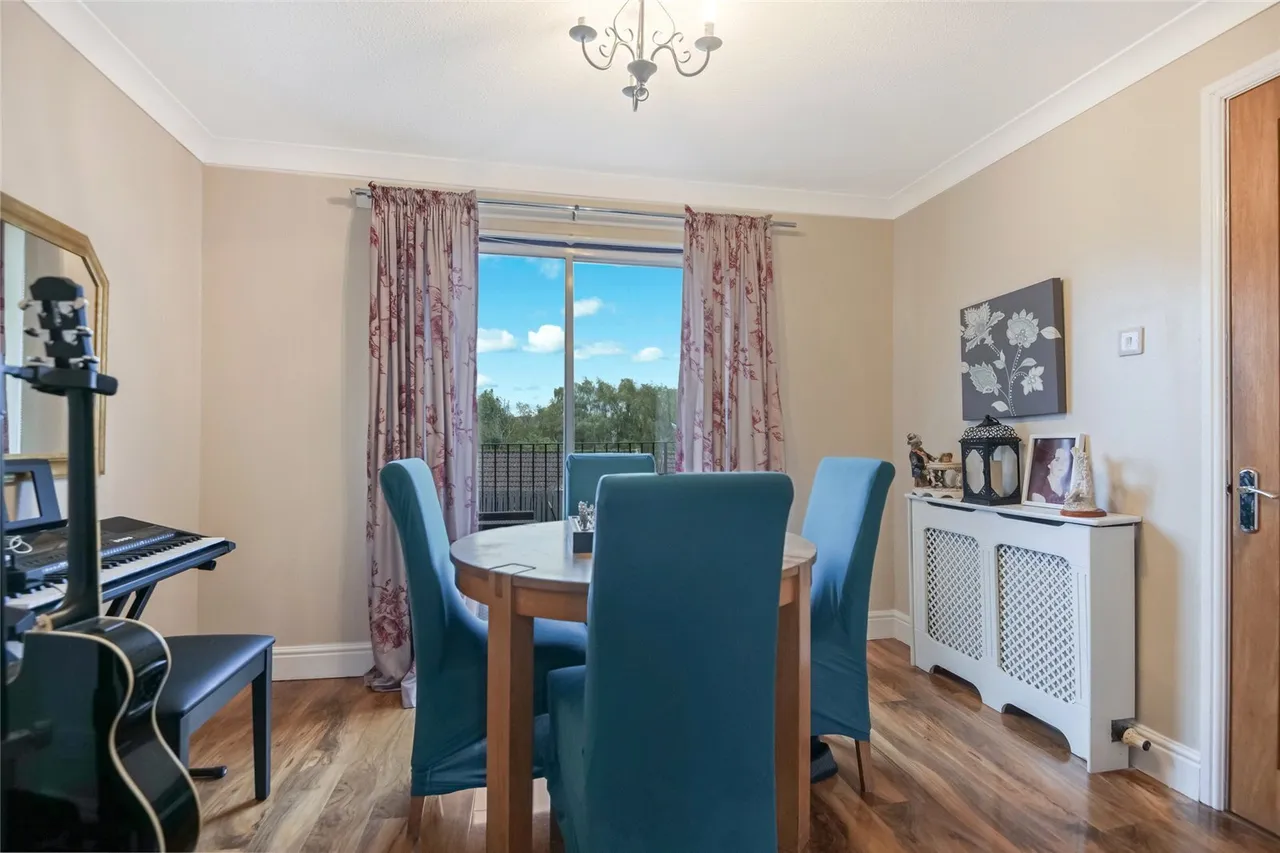 English Row, Calderbank, ML6, photo 7