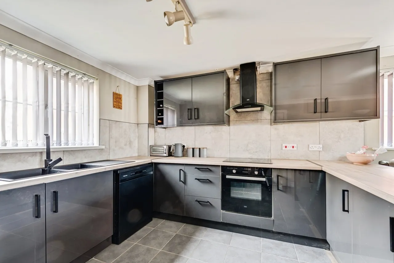 Chopin Mews, Mazurek Way, Swindon, Wiltshire, SN25, photo 4