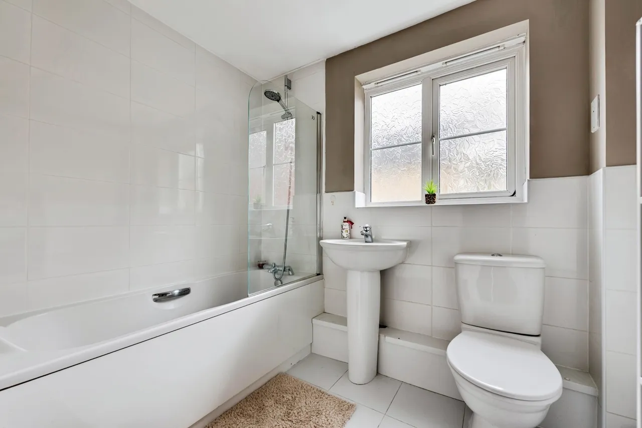 Chopin Mews, Mazurek Way, Swindon, Wiltshire, SN25, photo 14