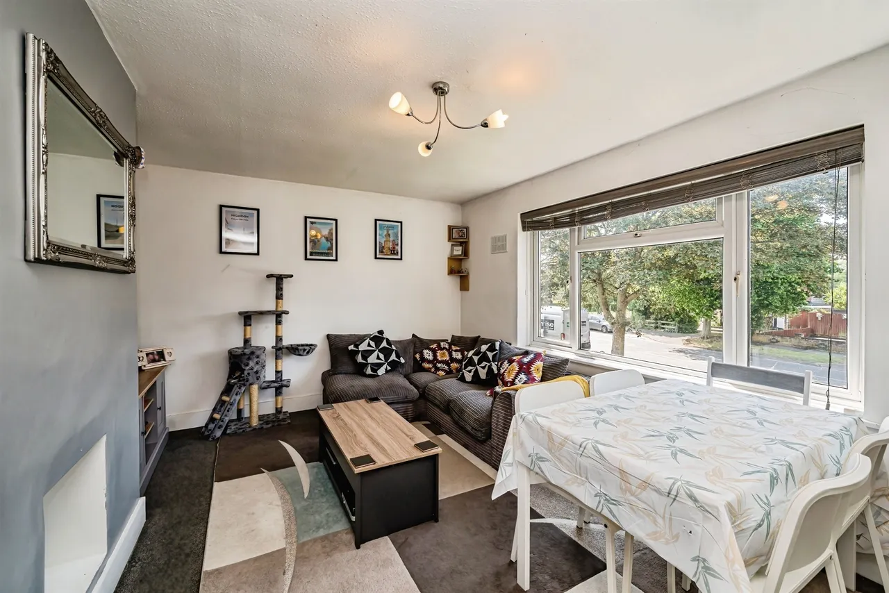 Elmhurst Road, Aylesbury, photo 3