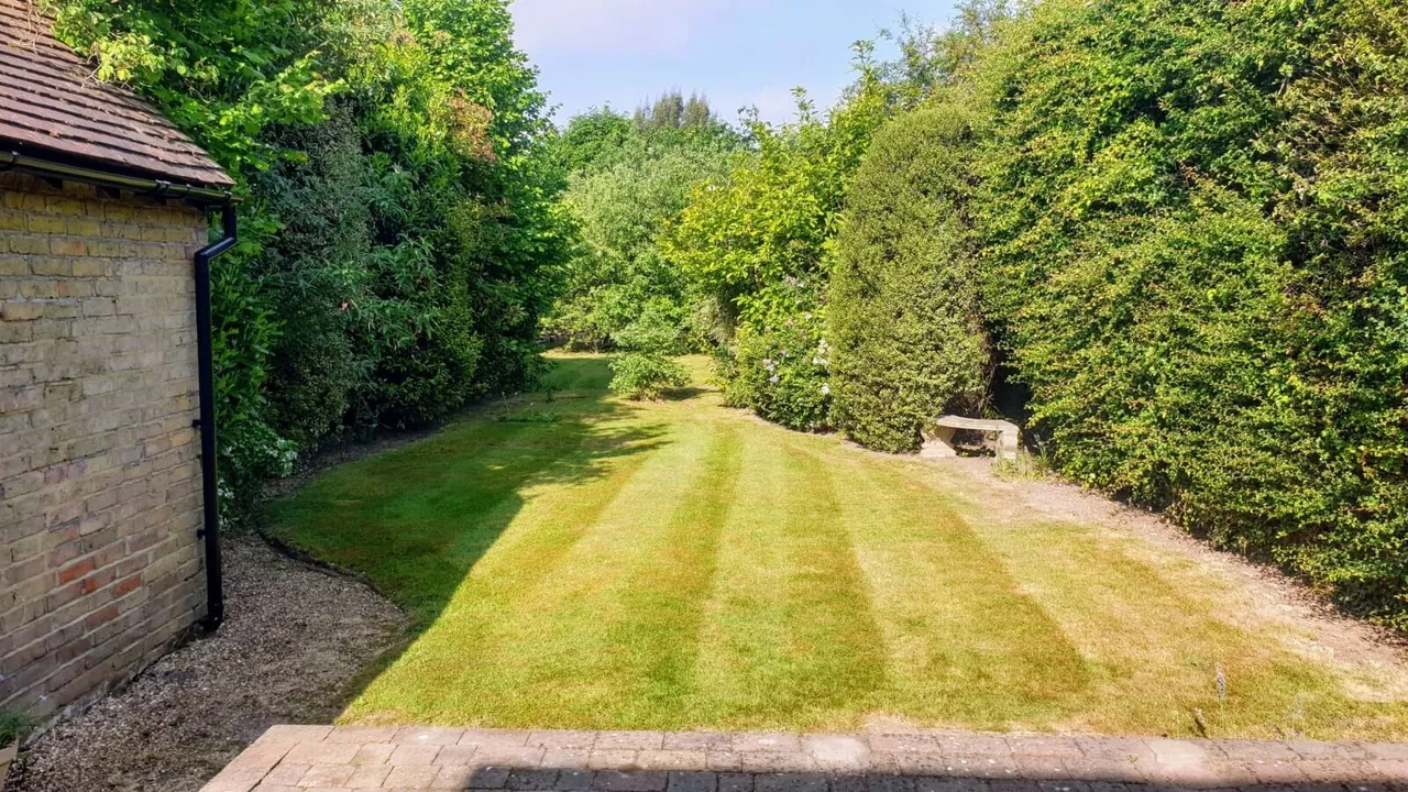 Huntercombe Lane North, Taplow, Maide..., photo 2