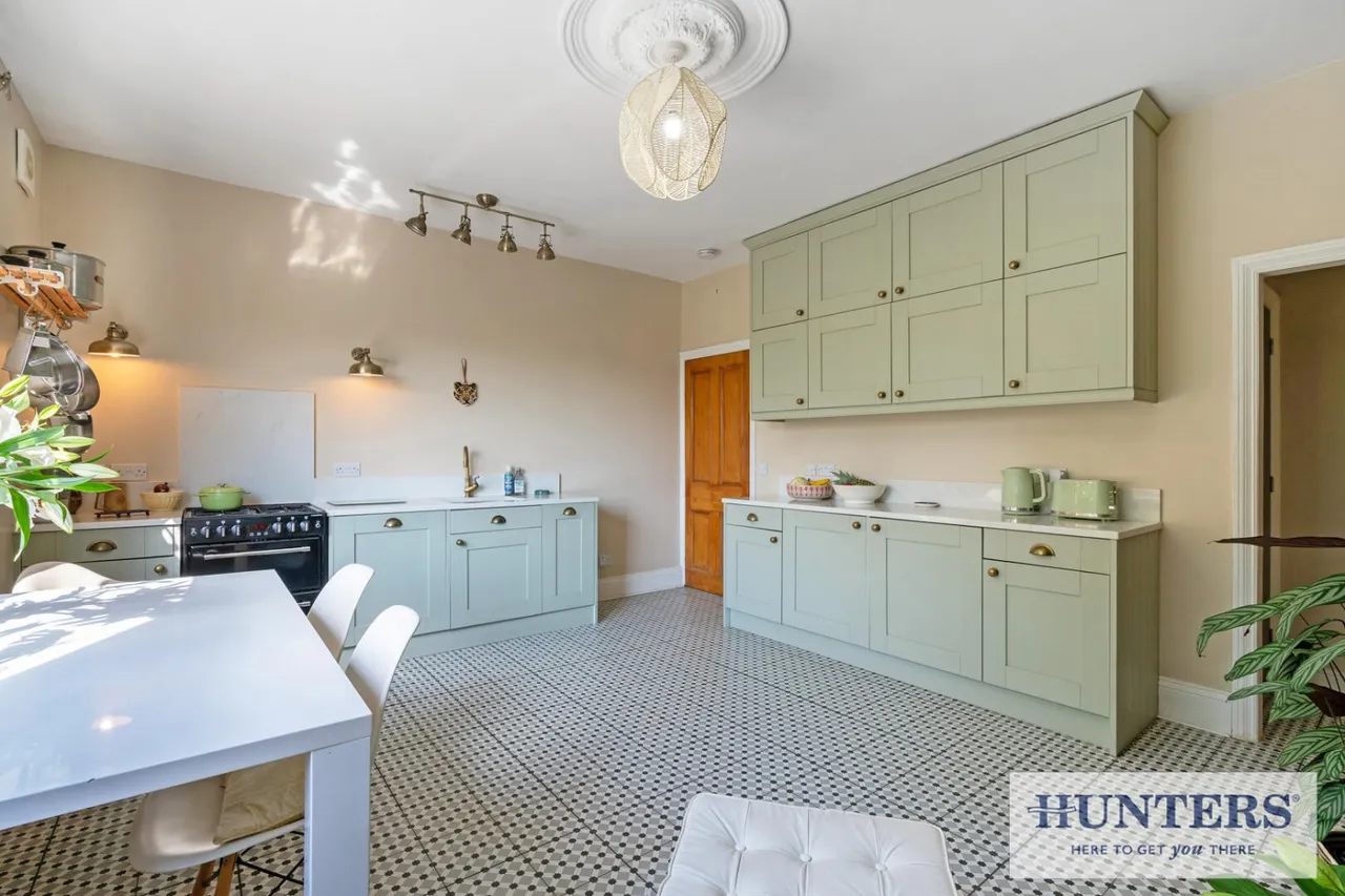 Rufford Avenue, Yeadon, LS19, photo 6