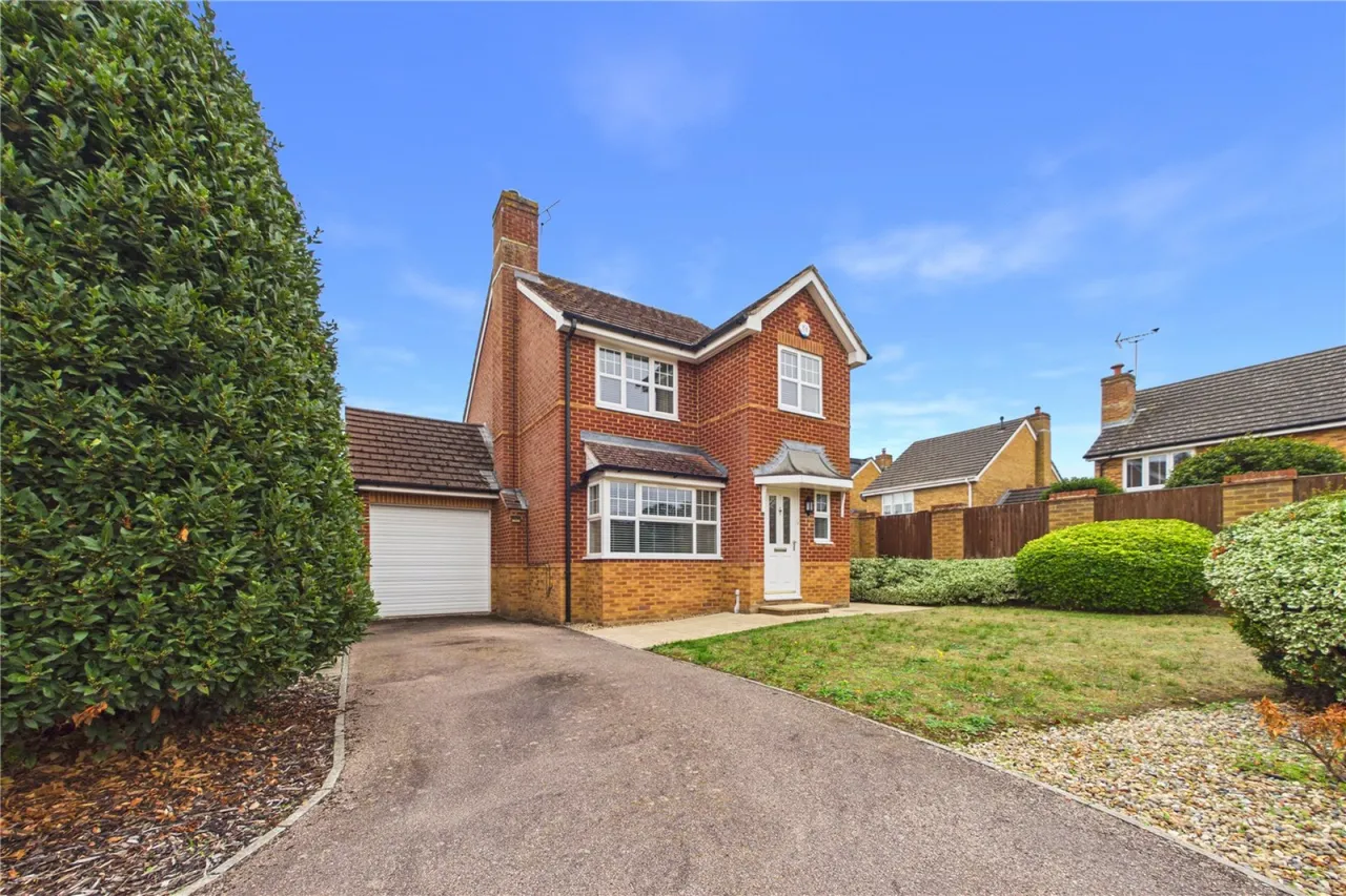 3 bed house for sale, Century Drive, Spencers Wood, RG7