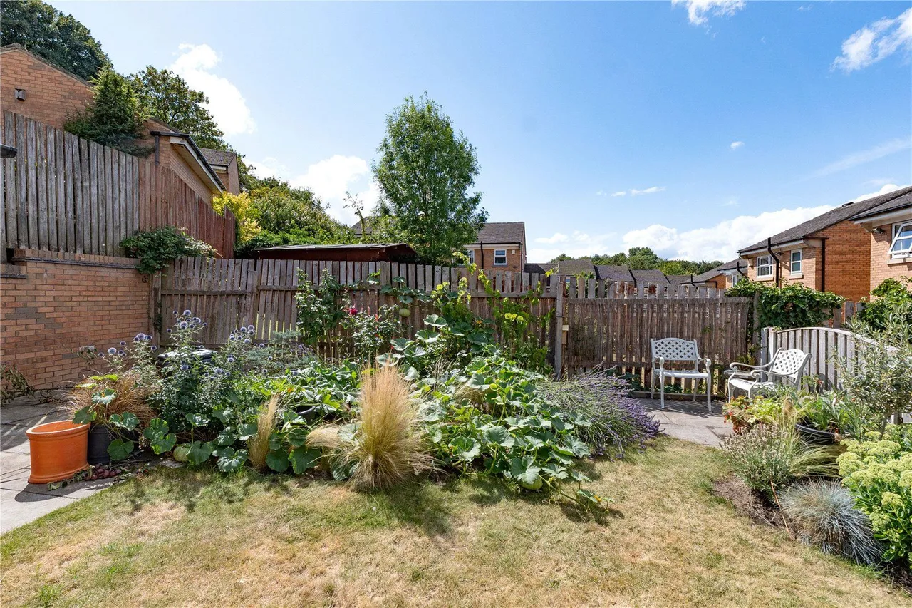 Roundhead Fold, Apperley Bridge, BD10, photo 8