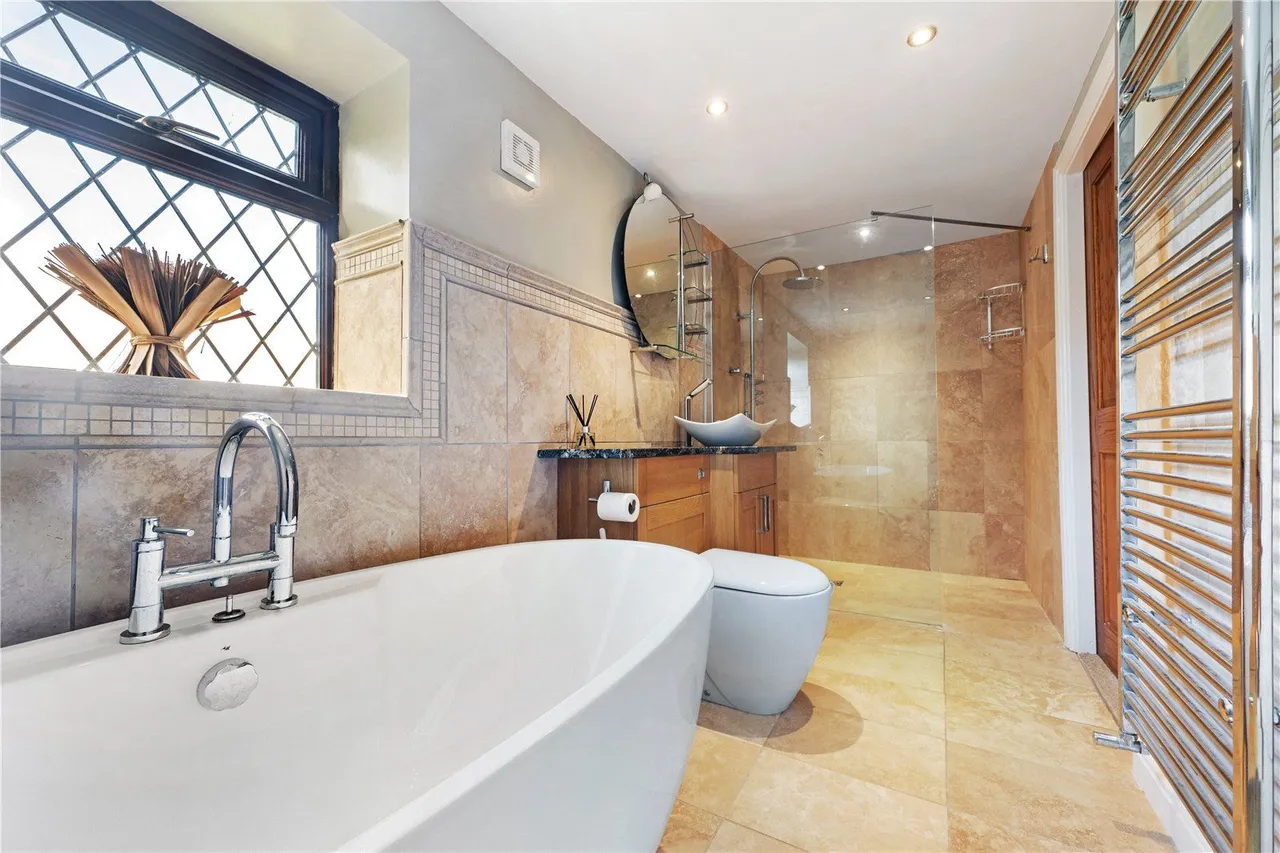 Hall Lane, Church Fenton, LS24, photo 8