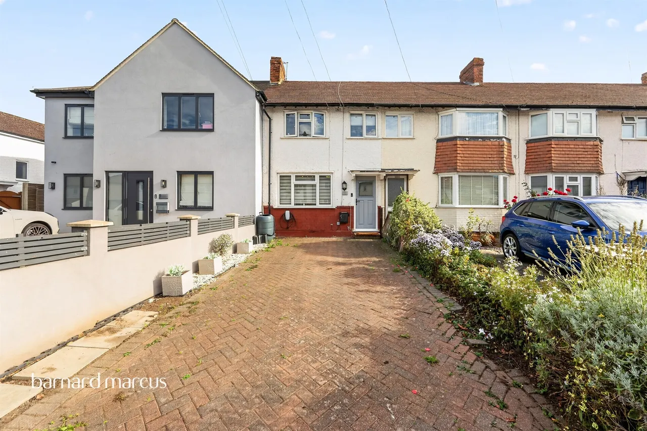 2 bed house for sale, Brinkley Road, Worcester Park, KT4
