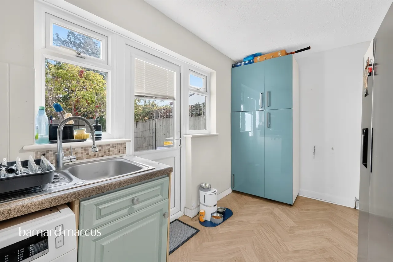 Brinkley Road, Worcester Park, KT4, photo 8