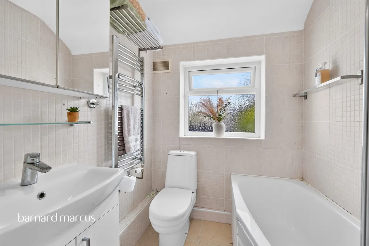 Brinkley Road, Worcester Park, KT4, photo 15