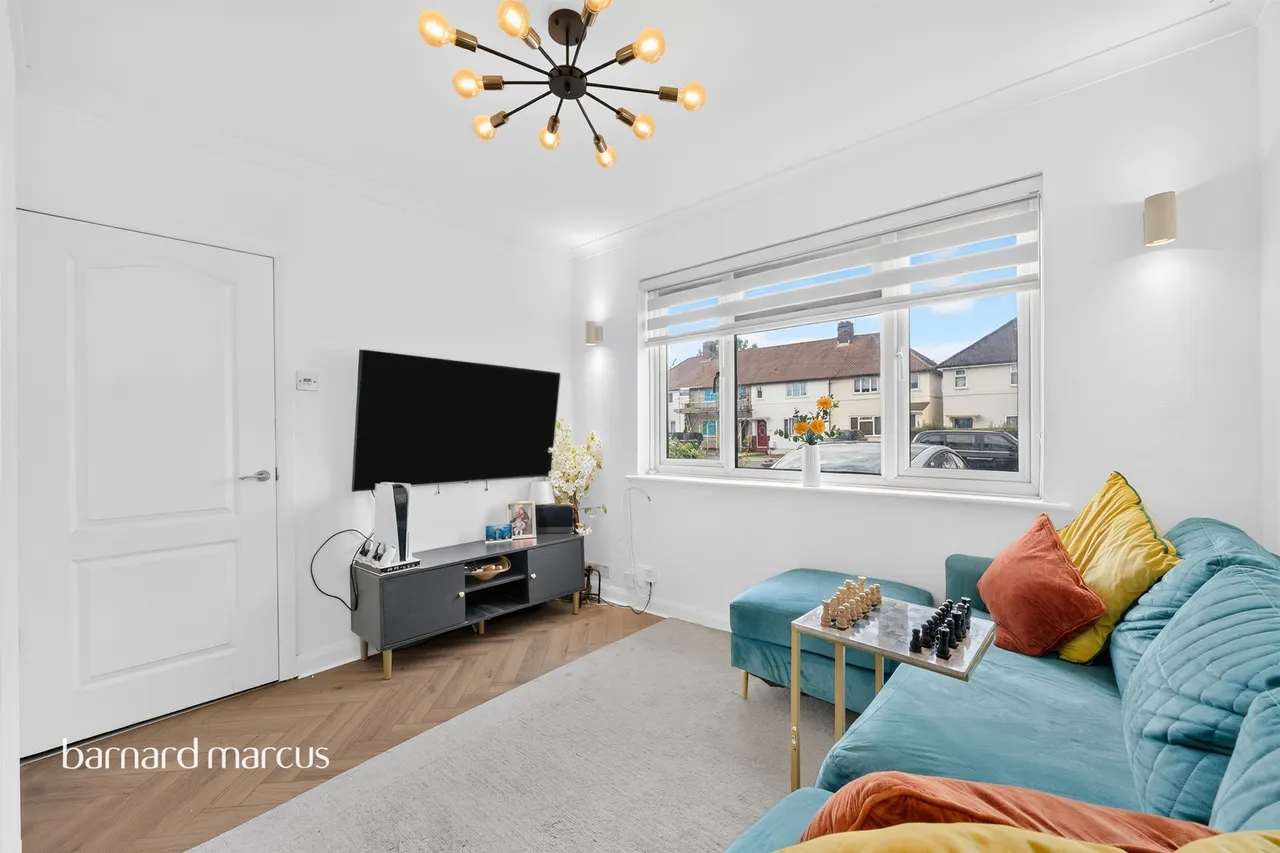 Brinkley Road, Worcester Park, KT4, photo 2