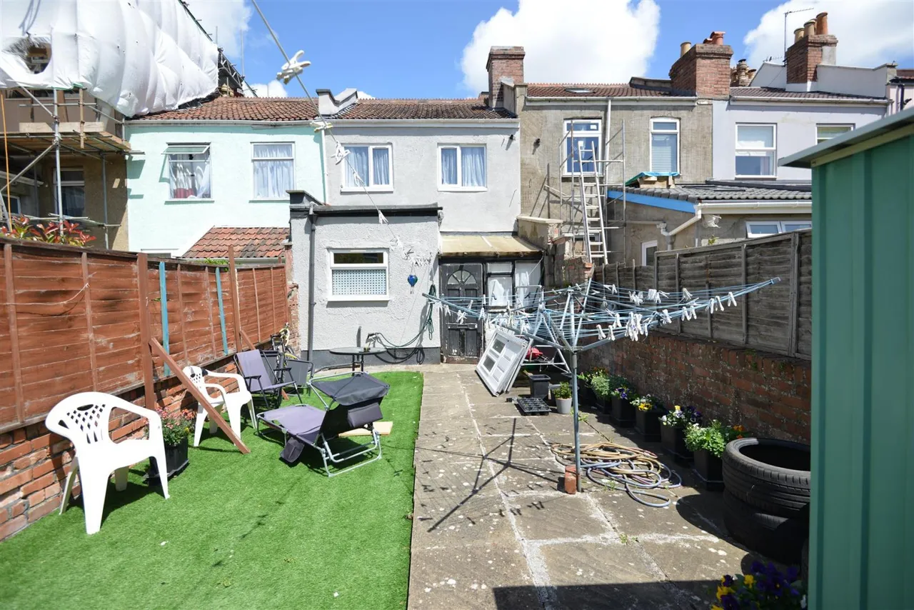 3 bed house for sale — Essery Road, Greenbank, Bristol BS5 6JP