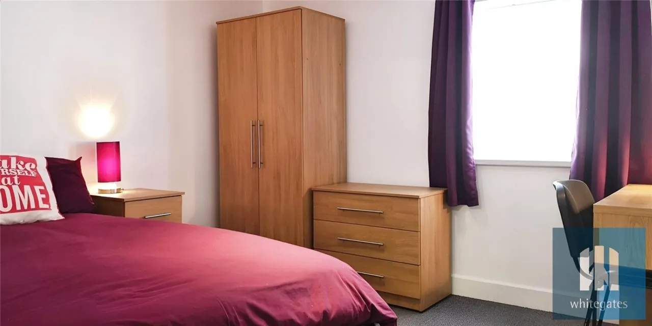 Firth Street, Huddersfield, HD1, photo 3