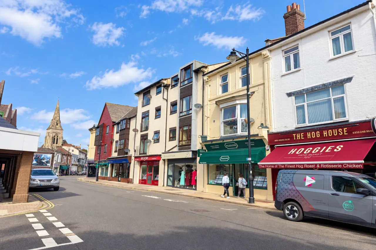 2 bed flat to rent, Wilton Place, Southsea, PO5