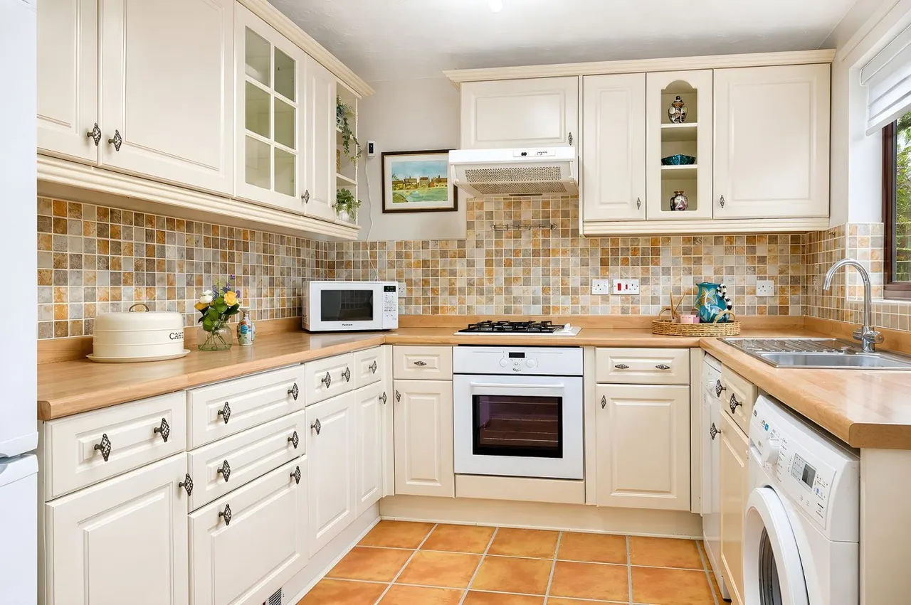 Deer Park Road, Sawtry, PE28, photo 5