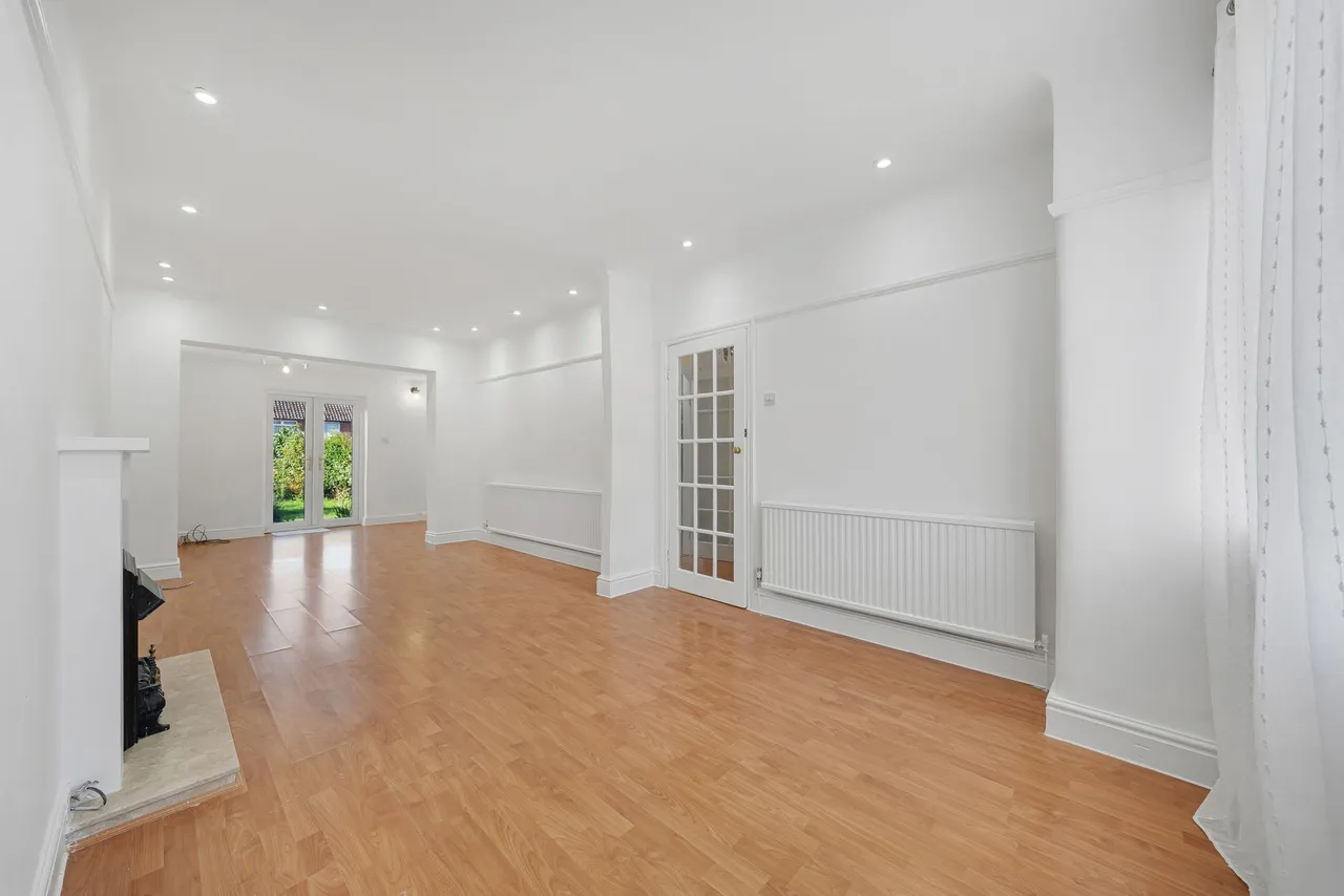 Nicholas Road, Widnes, Widnes, WA8 8ST, photo 3