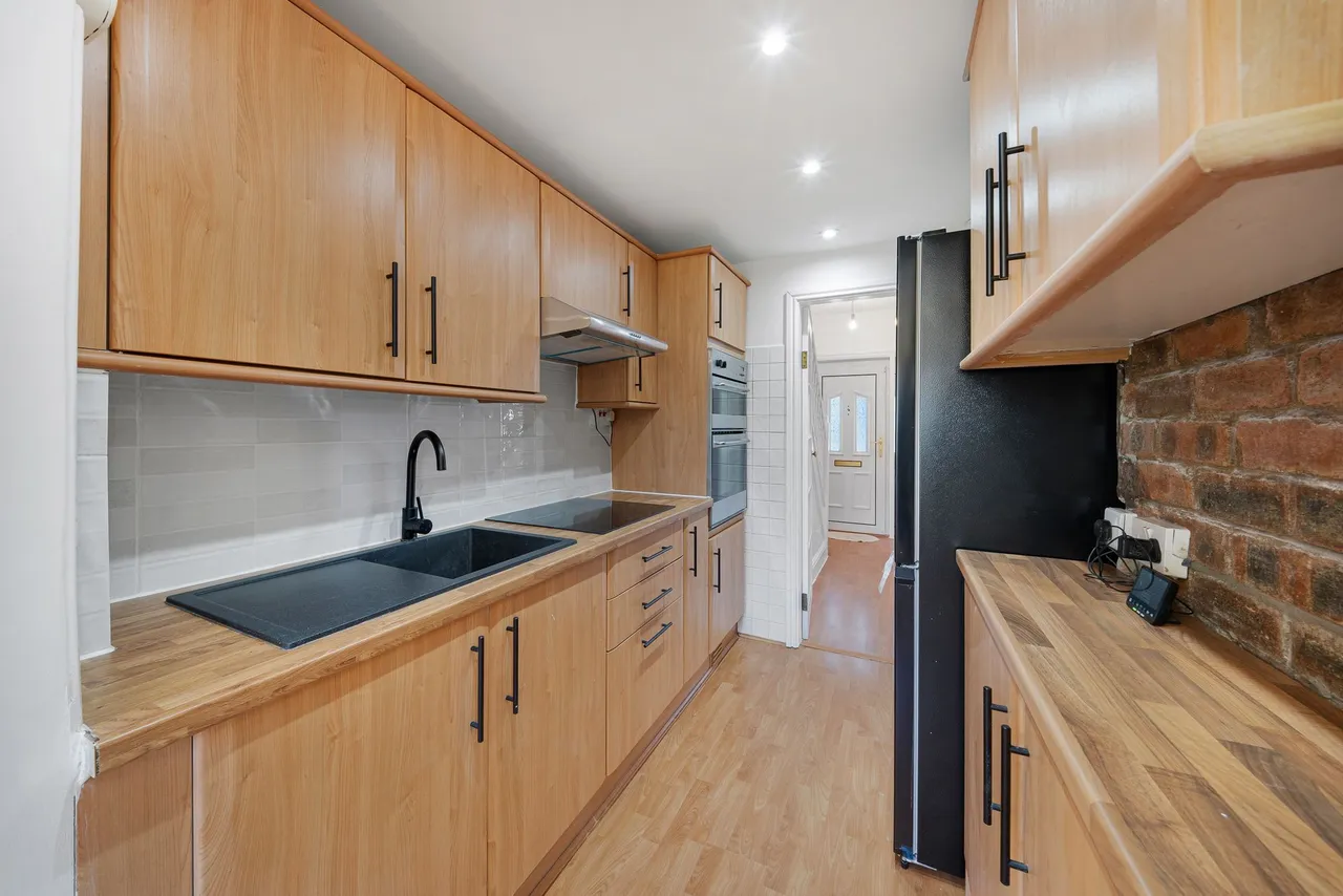 Nicholas Road, Widnes, Widnes, WA8 8ST, photo 5