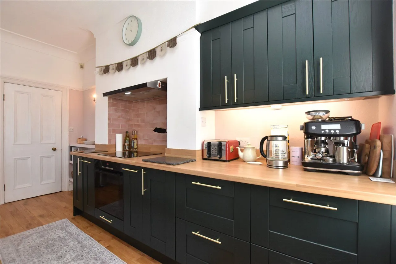 Town Lane, Bradford, BD10, photo 13