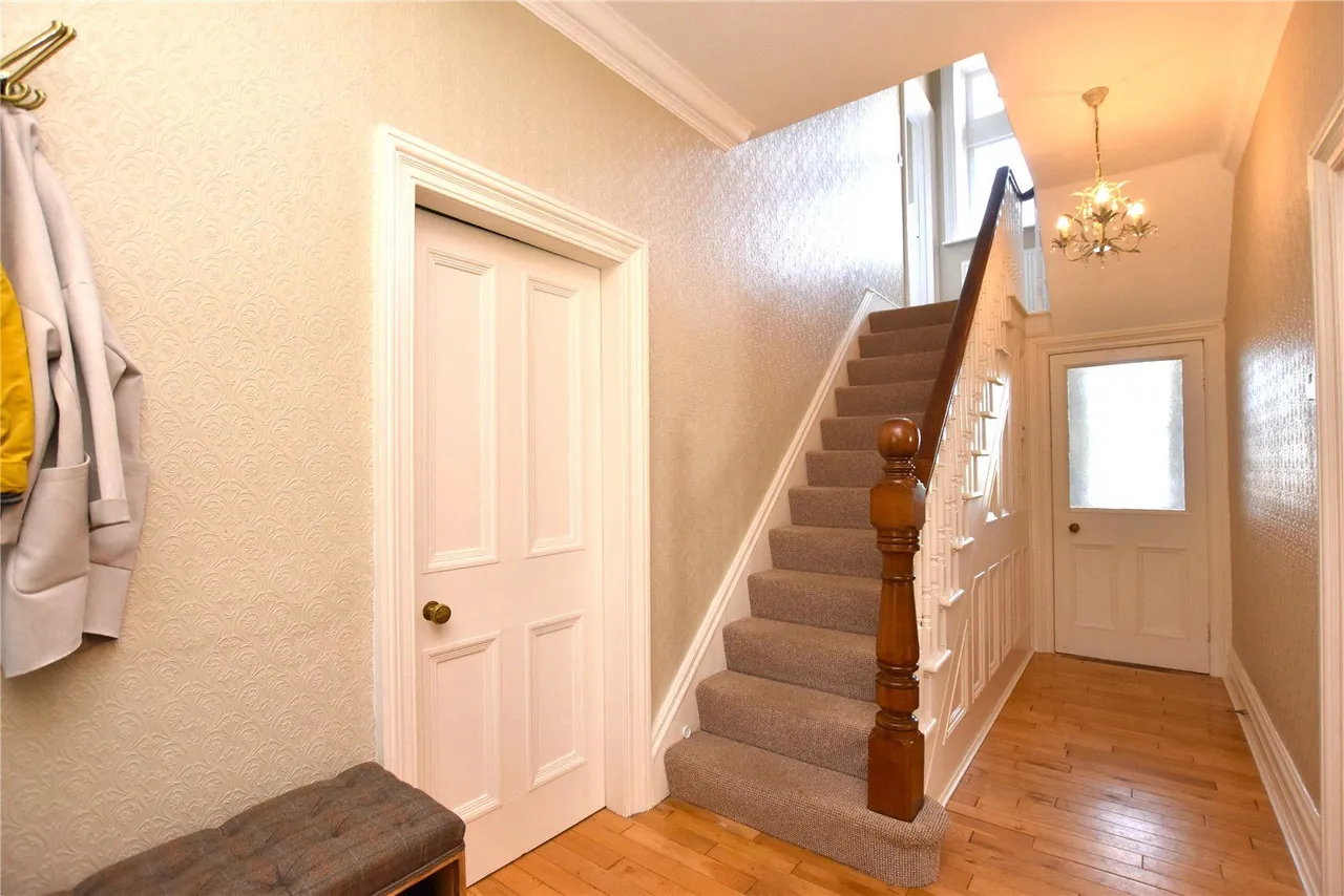 Town Lane, Bradford, BD10, photo 10