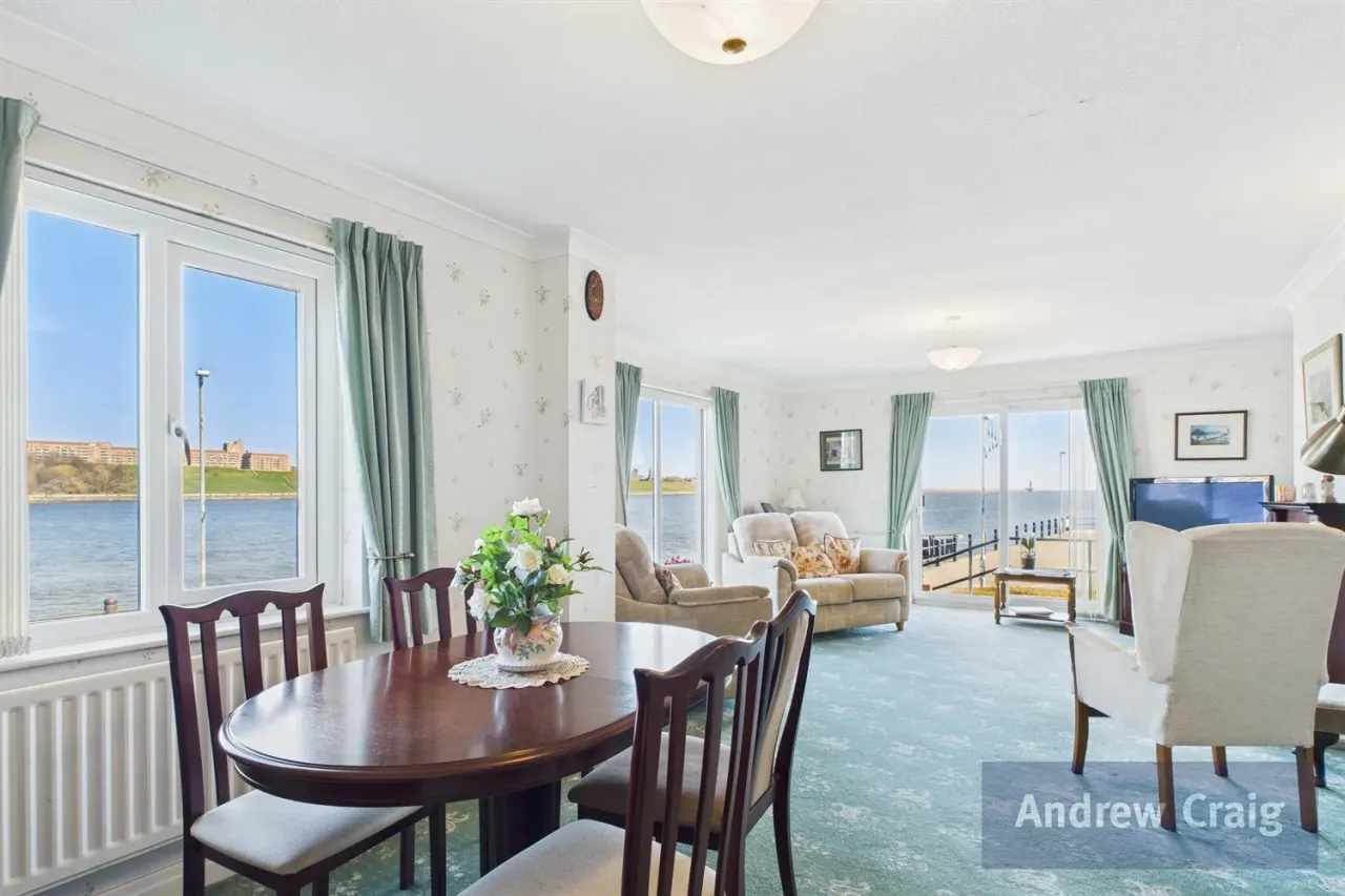 2 bed flat for sale, Harbour View, South Shields, NE33