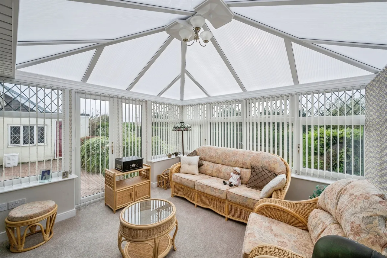 Hazel Road, Maltby, S66, photo 3
