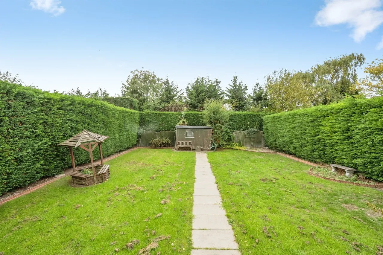 Hazel Road, Maltby, S66, photo 4
