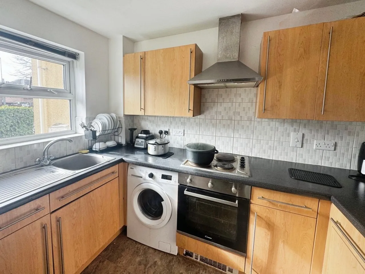 Whitehall Road, Lower Wortley, photo 2